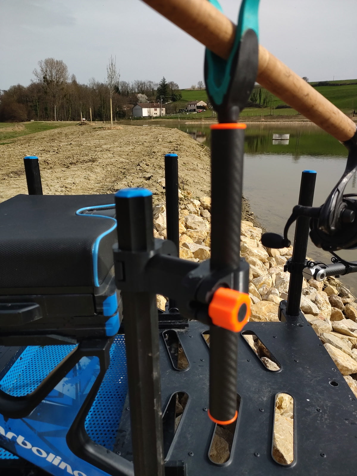 -Support arrière feeder Carbone.